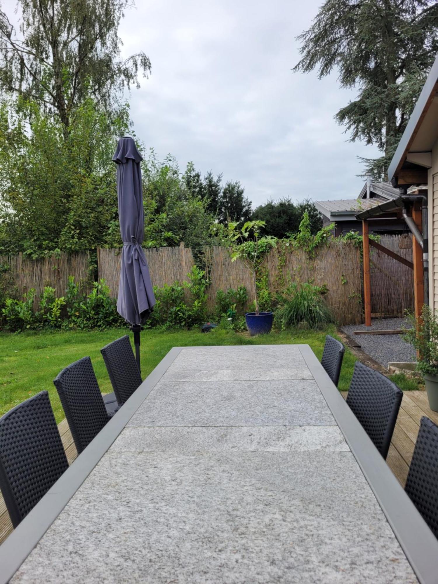 Rustig Gelegen Chalet Kapeki Met Tuin Aan Het Water Geel Zewnętrze zdjęcie